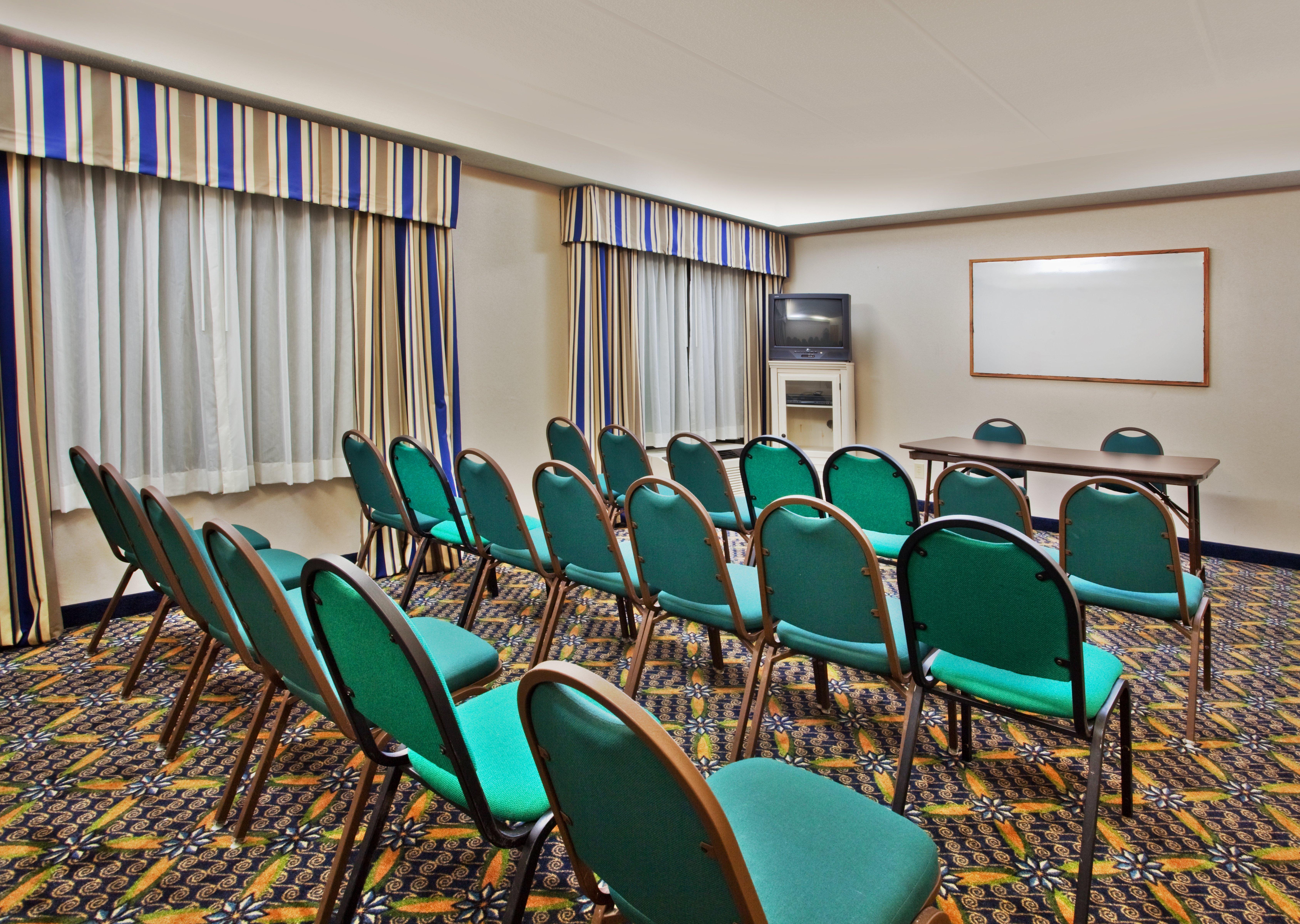 Holiday Inn Express Hotel & Suites Lawrenceville By Ihg Dış mekan fotoğraf