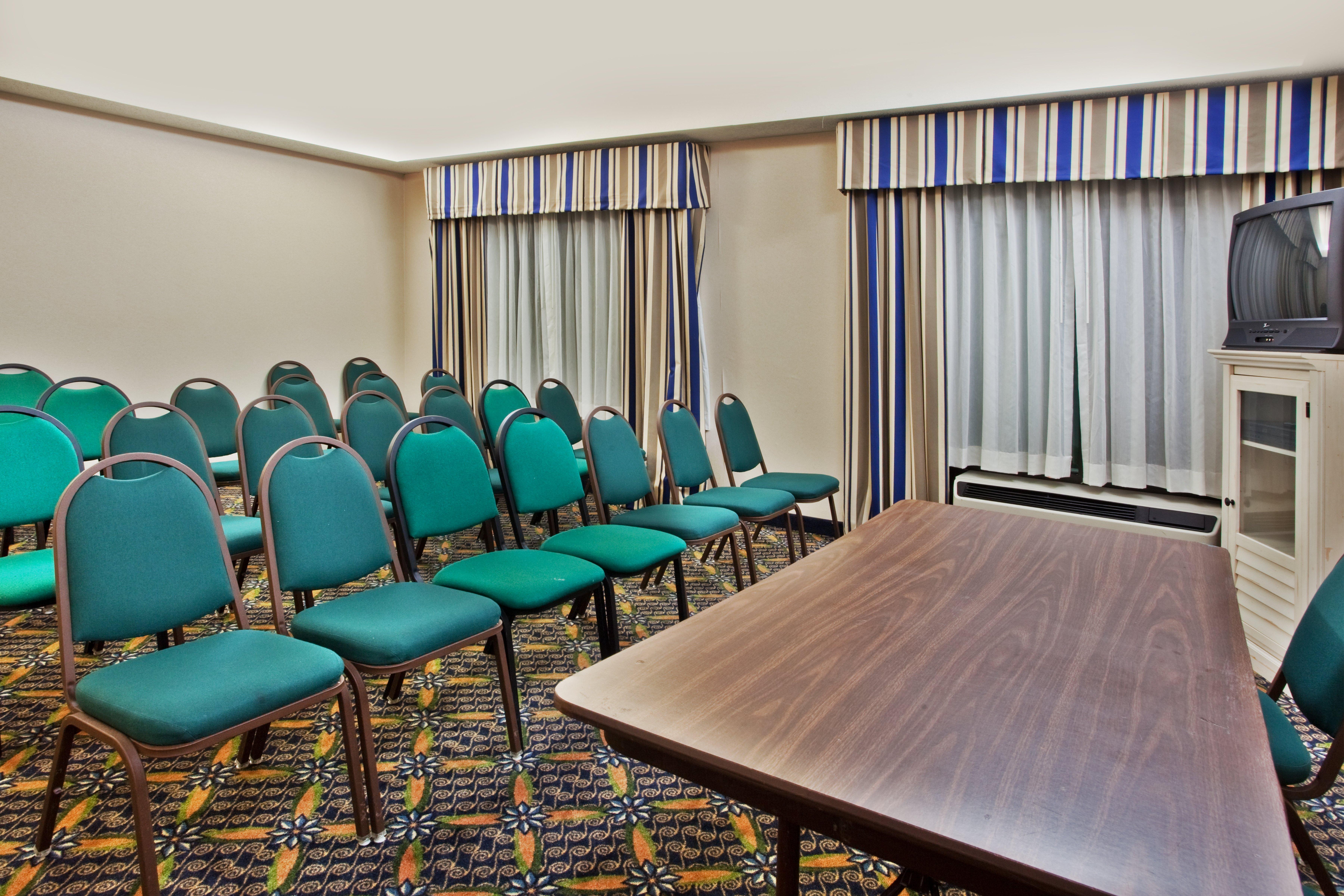Holiday Inn Express Hotel & Suites Lawrenceville By Ihg Dış mekan fotoğraf