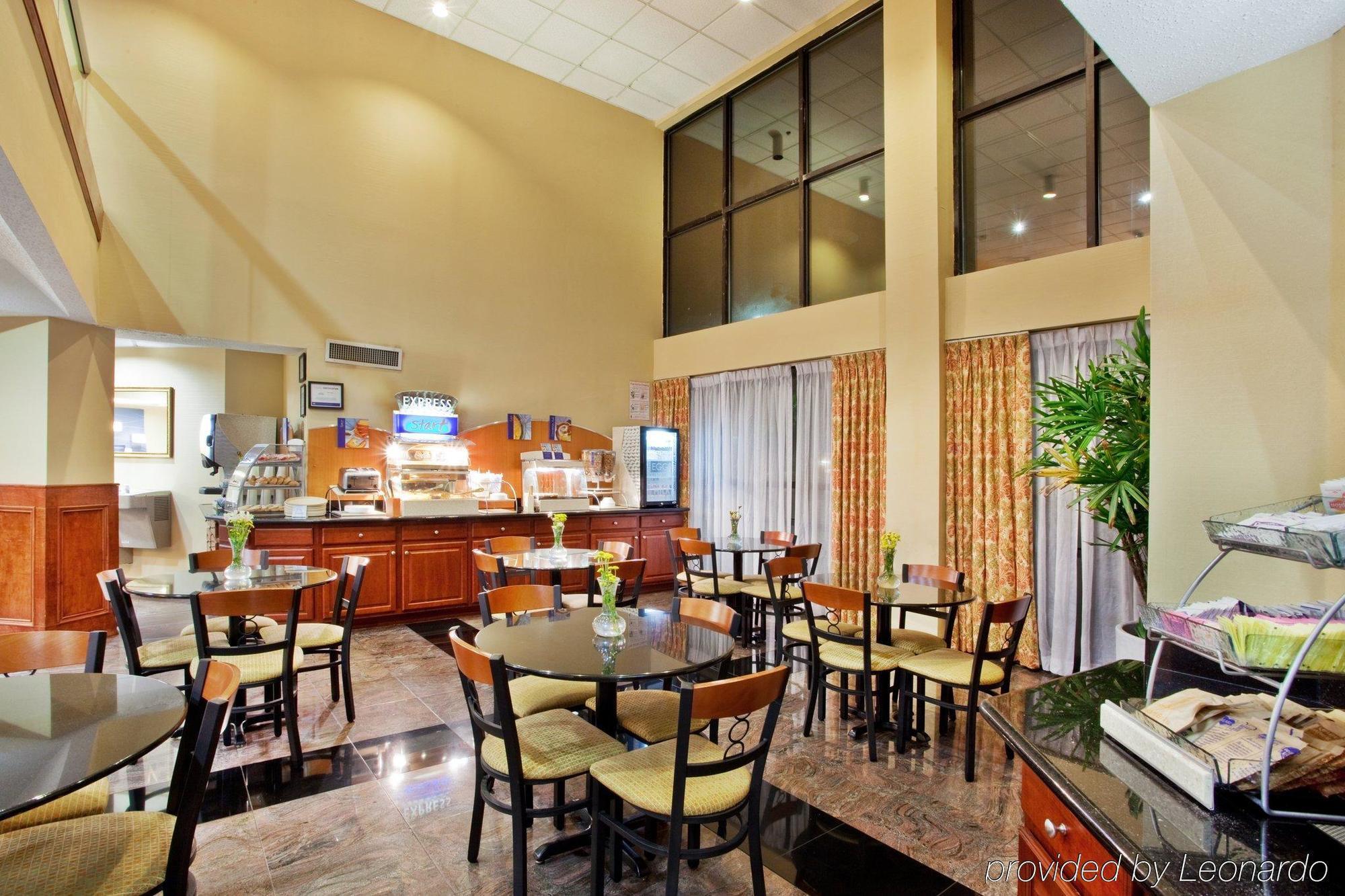 Holiday Inn Express Hotel & Suites Lawrenceville By Ihg Dış mekan fotoğraf