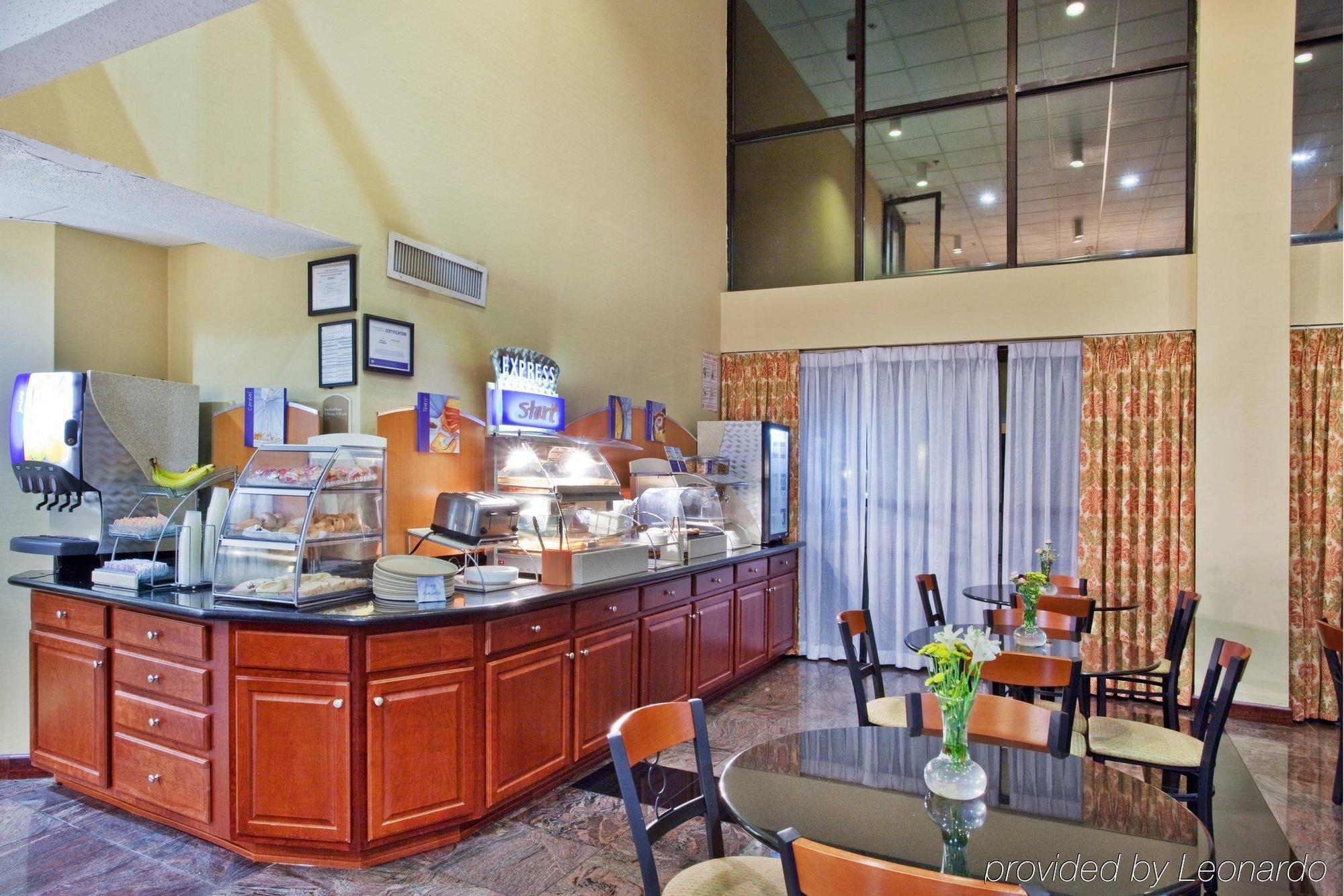 Holiday Inn Express Hotel & Suites Lawrenceville By Ihg Dış mekan fotoğraf